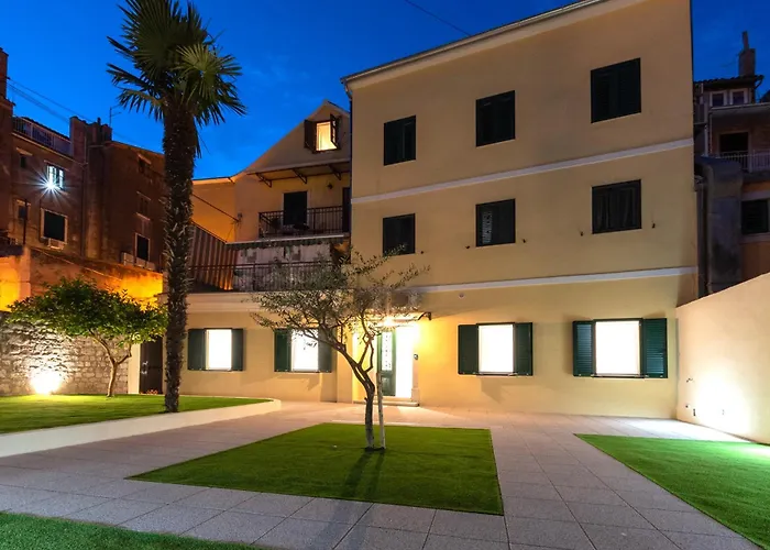 Teuta Garden Luxury Room Split
