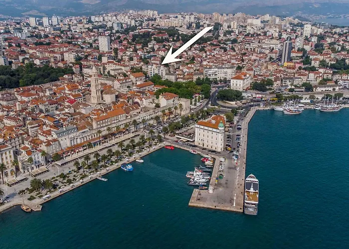Split Central Luxury Studios
