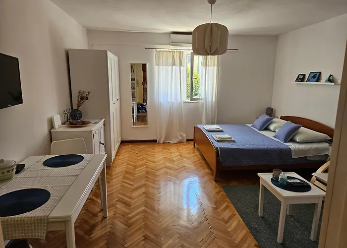 Beautiful Cozy Apartment Jug In Nice Neighbourhood. Split