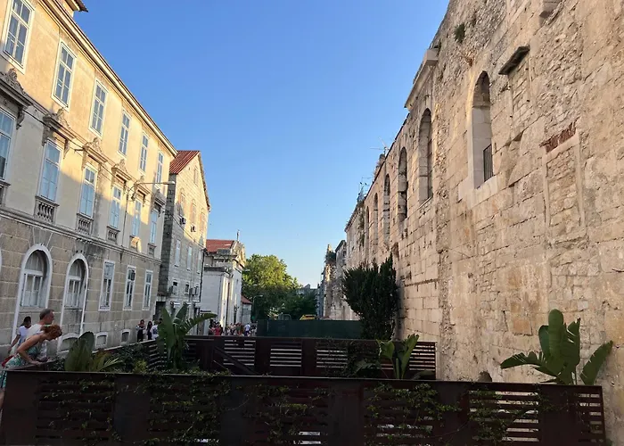 Emperor'S Residence Luxury Room - Unique Unesco Site Split