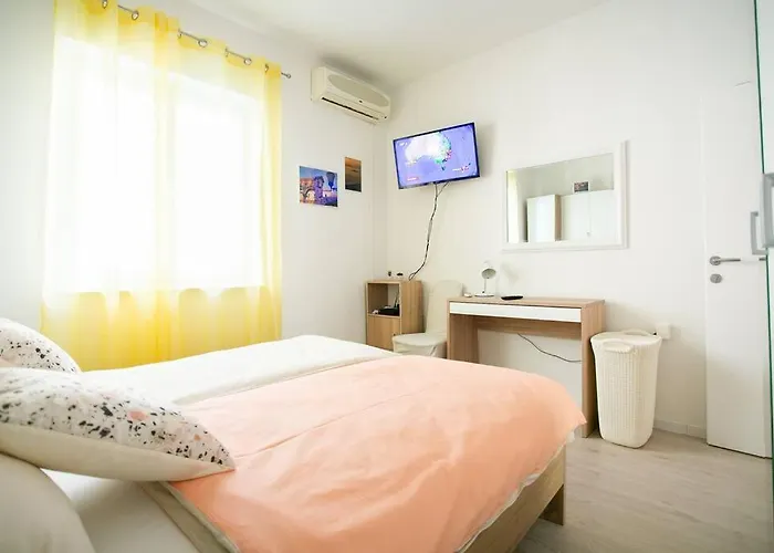 Apartment David, 2Mins From Town Centre Split