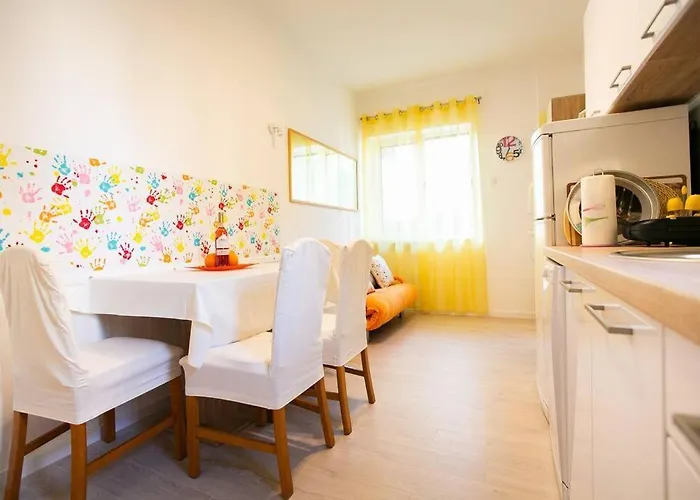 Apartment David, 2Mins From Town Centre Split