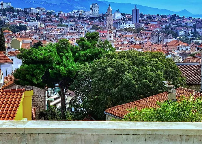Villa Marjan - 3 Bdr, 3 Bath, Parking Split