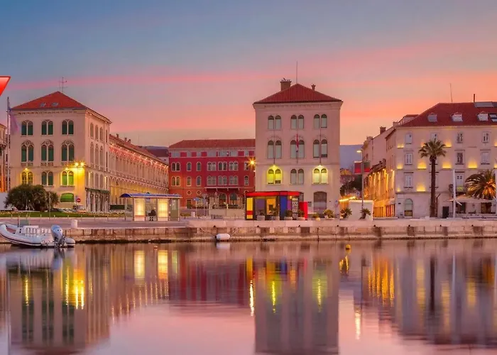 Riva Waterfront Apartments Split