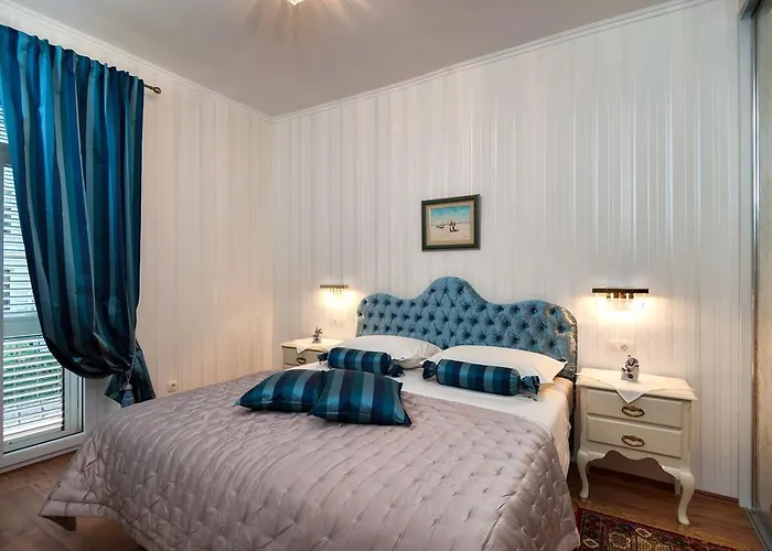 Apartments Tonis Split