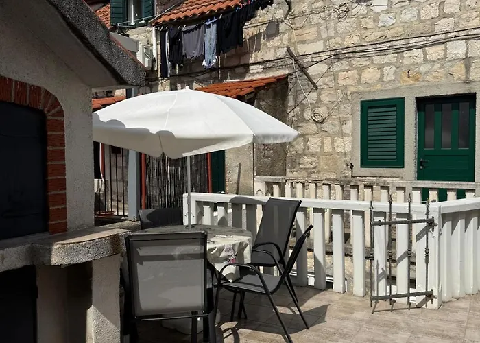 Apartments Bepina In Center Of Town Split
