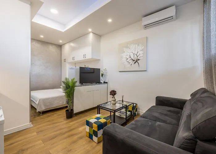 Studio Apartments Twins Split