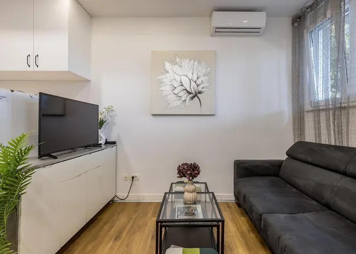 Studio Apartments Twins Split