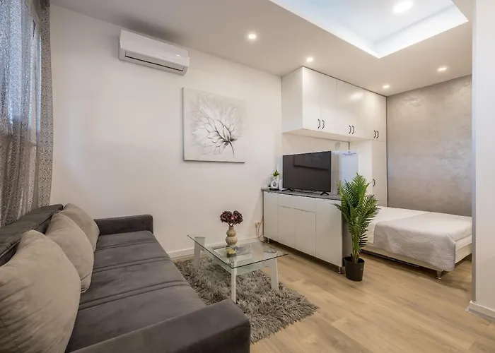 Studio Apartments Twins Split
