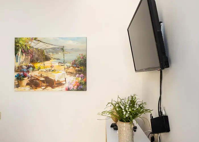 Tiho'S Apartments Split