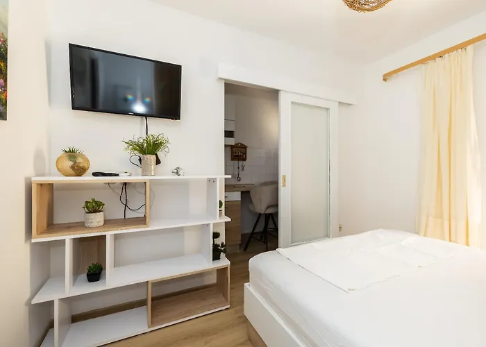 Tiho'S Apartments Split