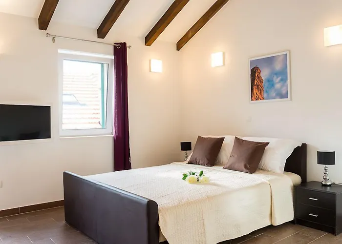 Split Allure Apartments