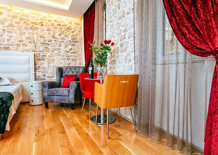 Get Split Luxury Apartment
