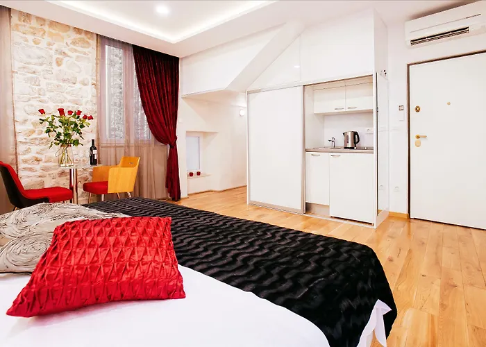 Get Split Luxury Apartment