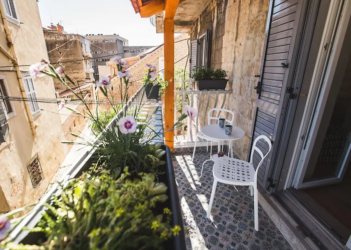 Sir George Luxury Suites Split