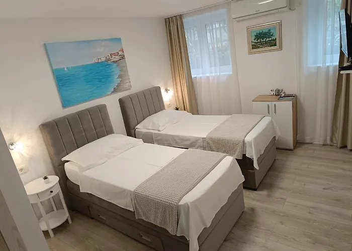 Apartments Maraton Split