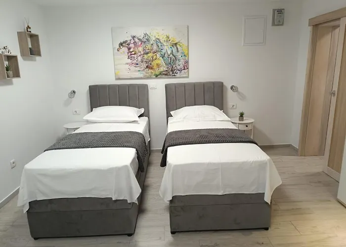 Apartments Maraton Split