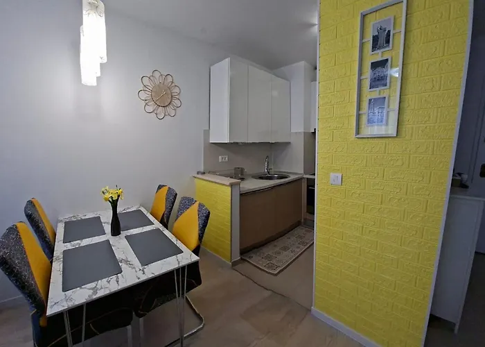 Apartment Verdi Split With Free Parking In The Garage