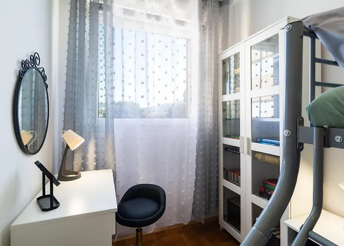 Apartment Harmony - Balcony And Free Secure Garage Split