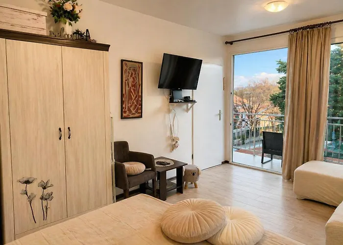 Sunshower Apartment And Studio Split