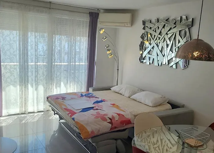 First Choice Apartment Split