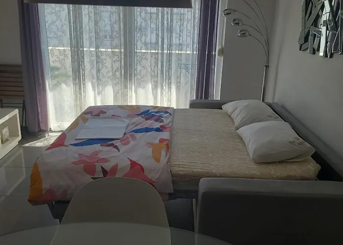 First Choice Apartment Split