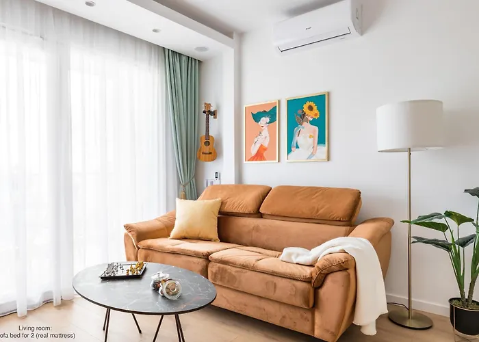 Modern Apartment With Balcony, Bikes & Parking - Pinnacle Split