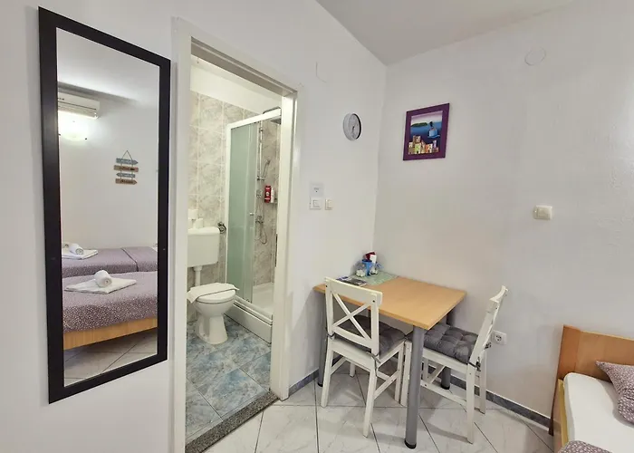 Twin Love Apartment Split