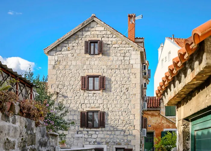 Apartments F&A Split
