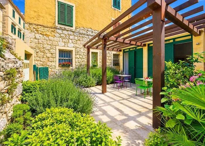Apartments Veig Palace Split
