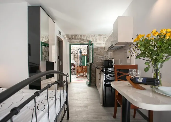 Apartments & Room Kartolina Split