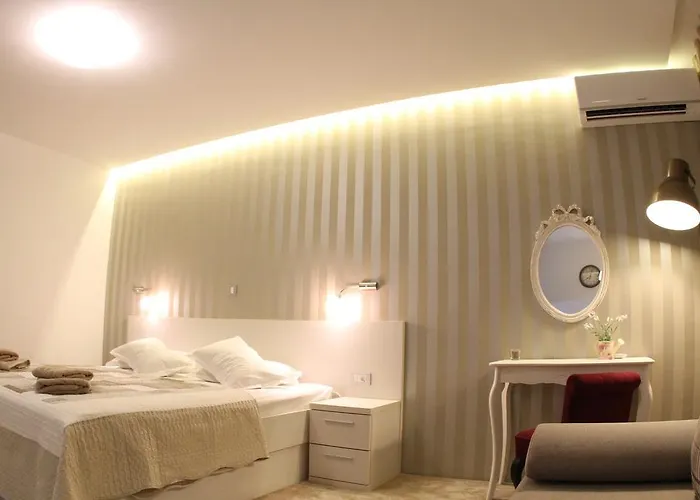 Studio Apartments Mirakul Split