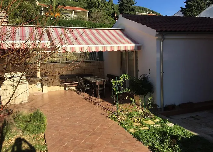 Apartment Dzoni Split