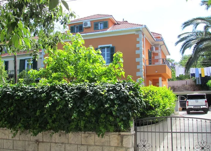 Apartment Bacvice Holiday With Free Parking Split