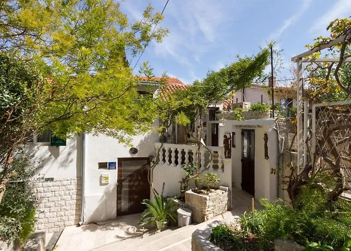 Apartments Varos Split