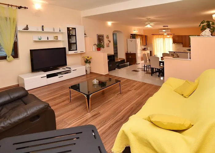 Apartment Enjoy You Split