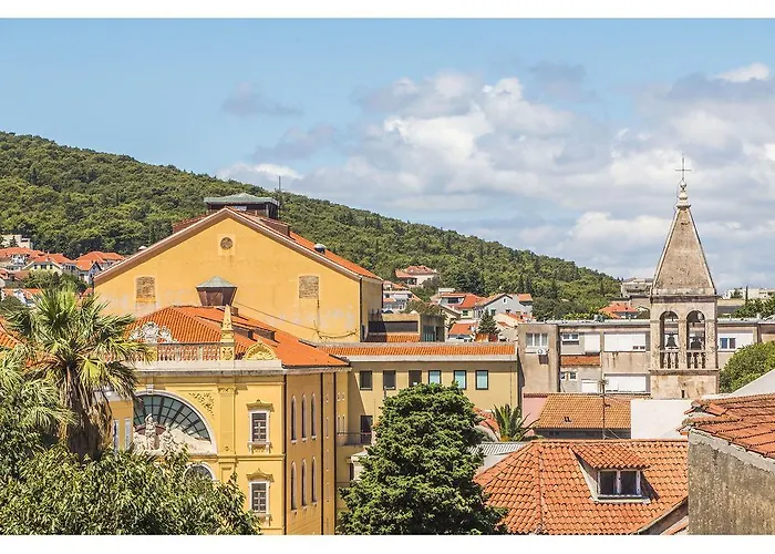 Apartment Grand Split