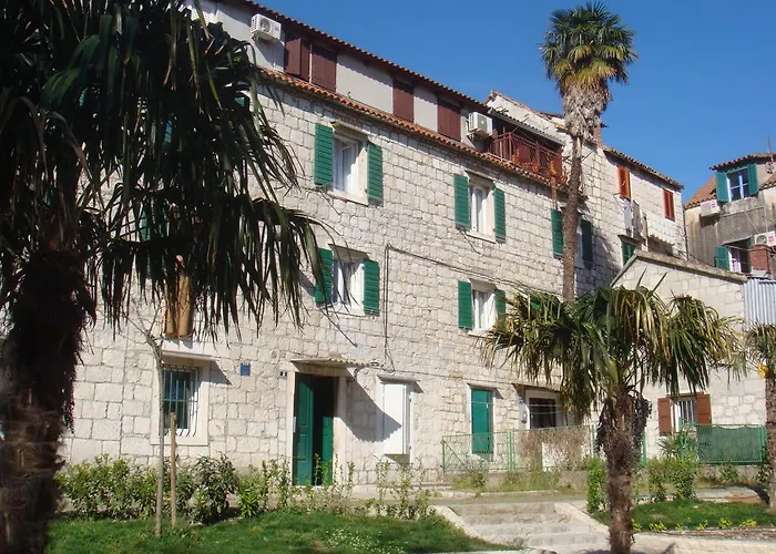 Royal Antique Apartment Split