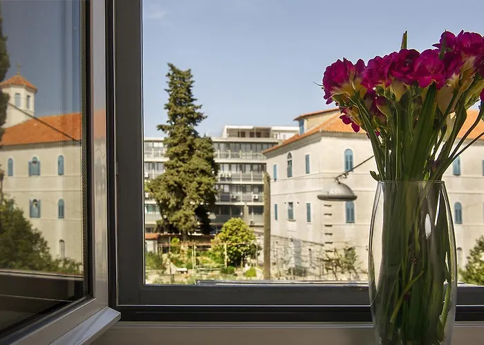 Pavelin Apartments Split