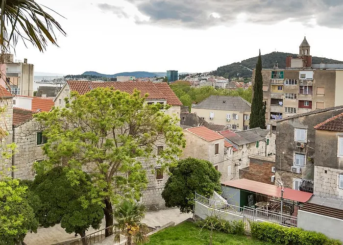 Royal Antique Apartment Split