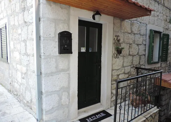 Apartments Lana Split