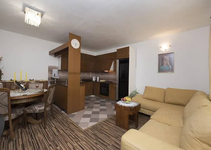 Apartment D&A Split