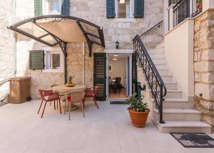 Apartments And Rooms Villa Erede Split
