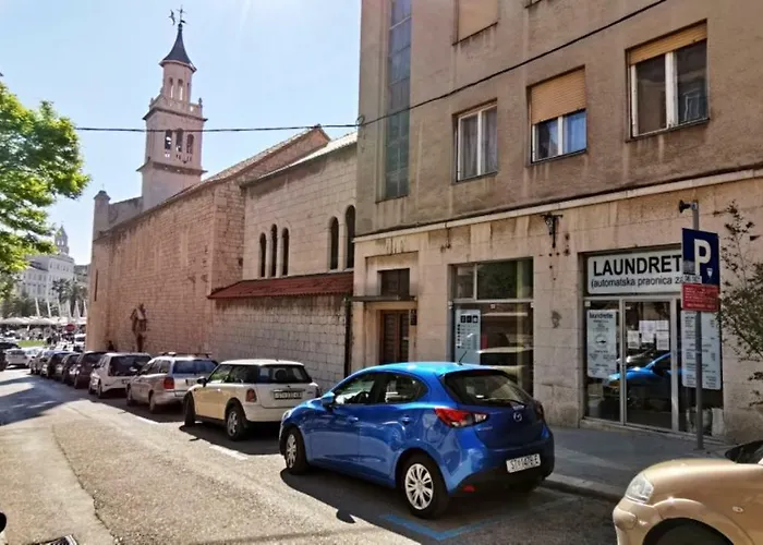 No.5 Luxury Studio Split