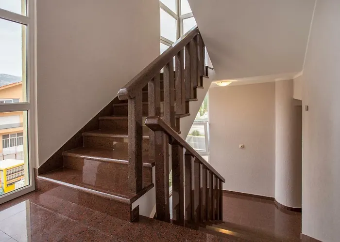Apartments Vip Split