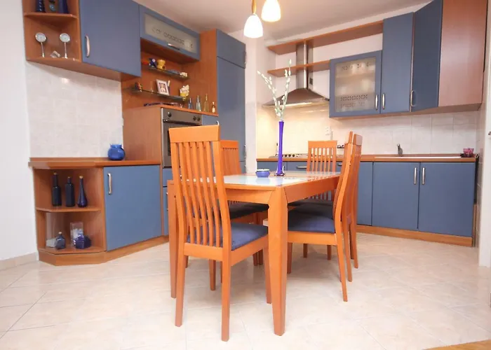 Apartment Karlo Near The Most Beautiful Beach Znjan Split