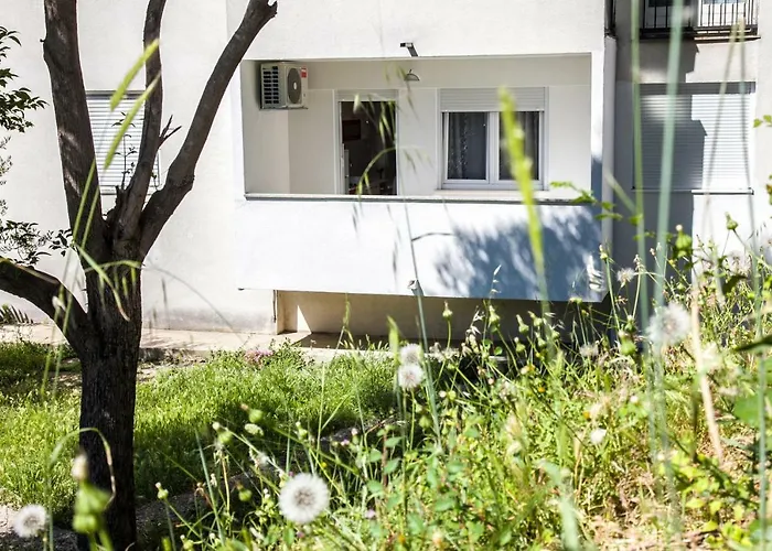 Apartments Lovor Split