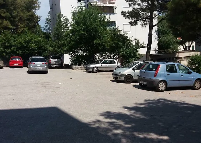 Apartments Lovor Split