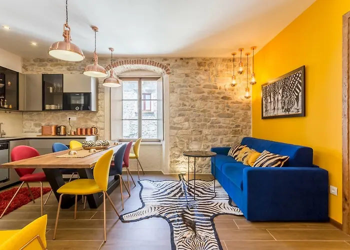 Bygrace Apartment Split