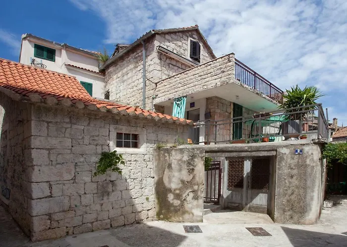 Old Town Apartment St Luke With Sunny Terrace Near Riva Split
